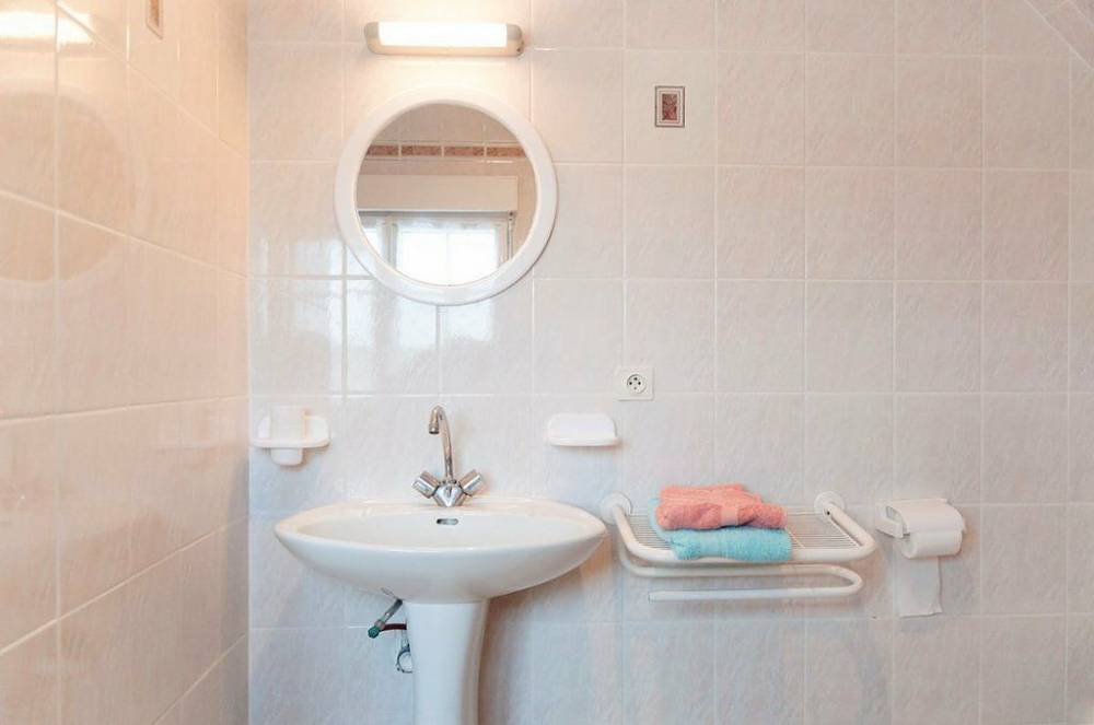 gites-menez-hom-salle-de-bain